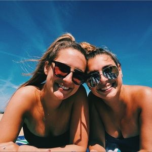 Meet your Posher, Devin